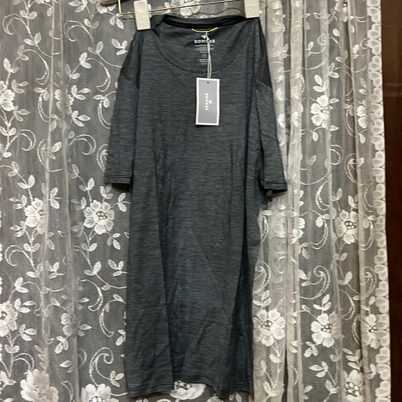 Bombas Other - Bombas brand new size medium shirt